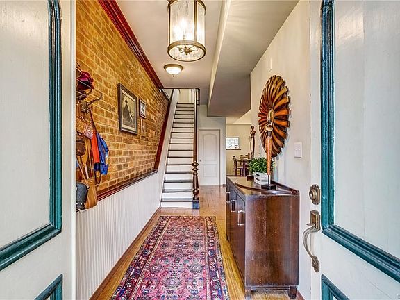 3rd image of 513 W 27th St