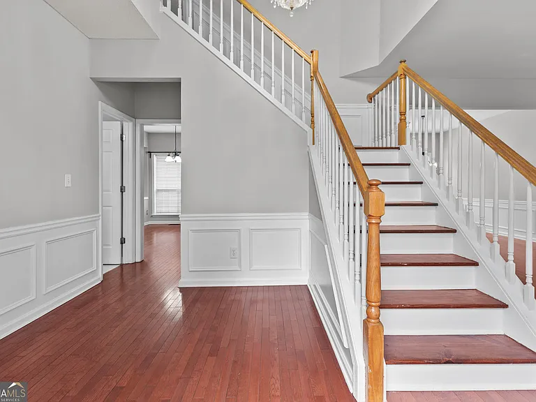 2315 Hiawassee Dr — Photo 2
