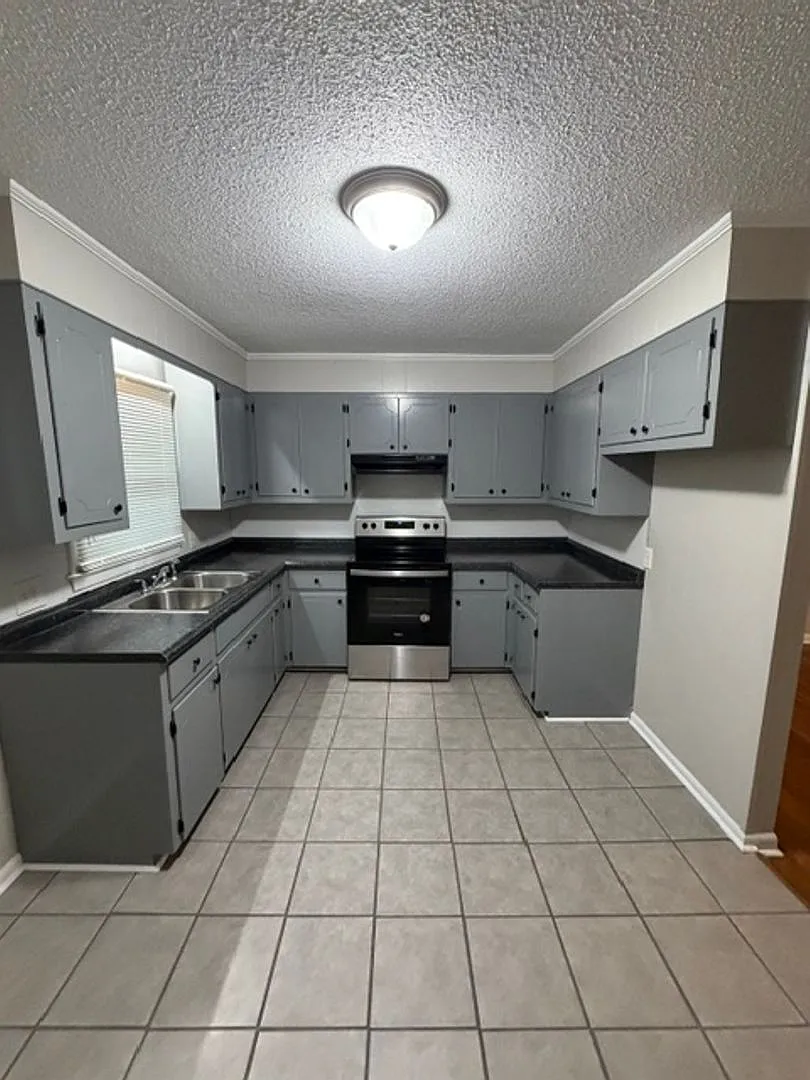 205 Chavis Street — Photo 2