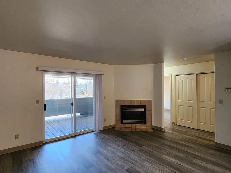 4104 Hillview Way — Photo 10