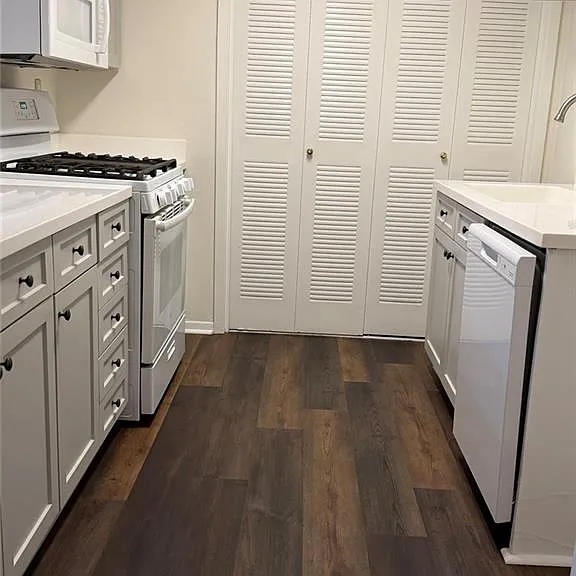 308 Park Ridge Cir — Photo 7