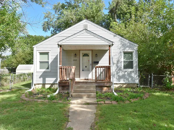 302 N Buchanan St, Olathe, KS 66061