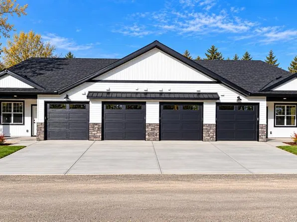5463 S 55th Ave #6, Lacombe, AB T4L 1M1