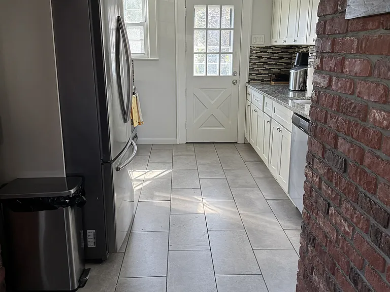 908 Linden Ave — Photo 5