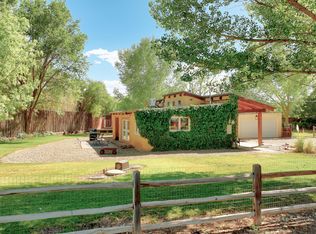 650 Mockingbird Ln, Corrales, NM 87048
