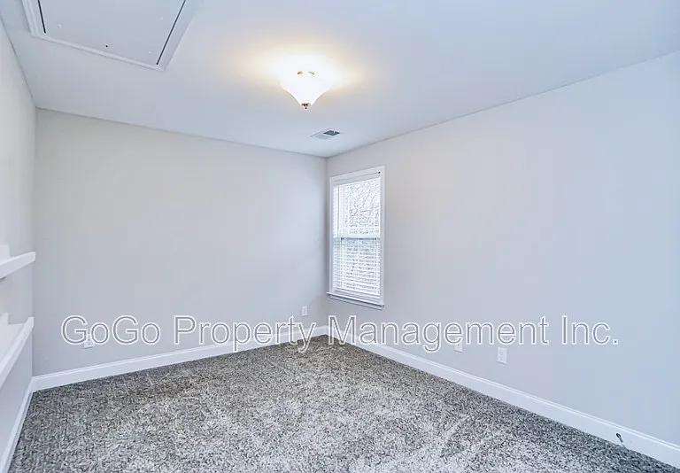 206 Snow St — Photo 12
