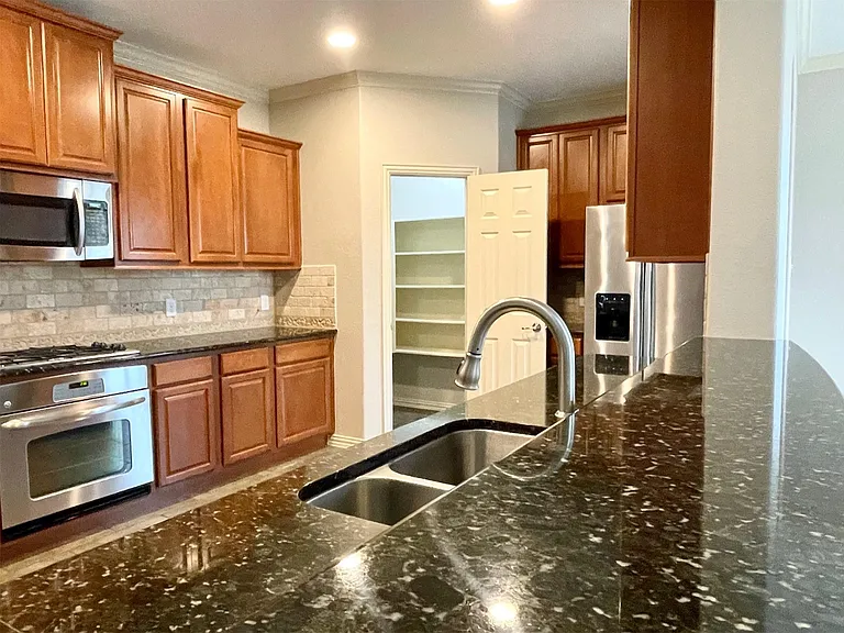 26100 Brickhill Dr — Photo 13