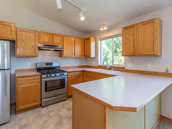 3rd image of 23207 E Maxwell Ave