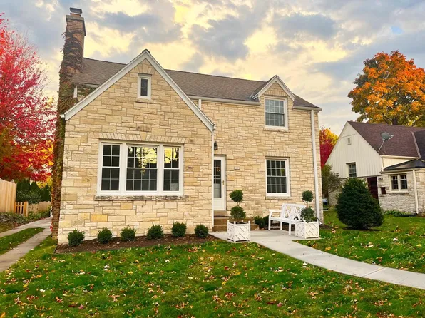 5110 North Shoreland AVENUE, Whitefish Bay, WI 53217