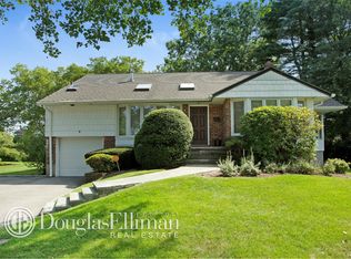 8 Seneca Pl, Jericho, NY 11753