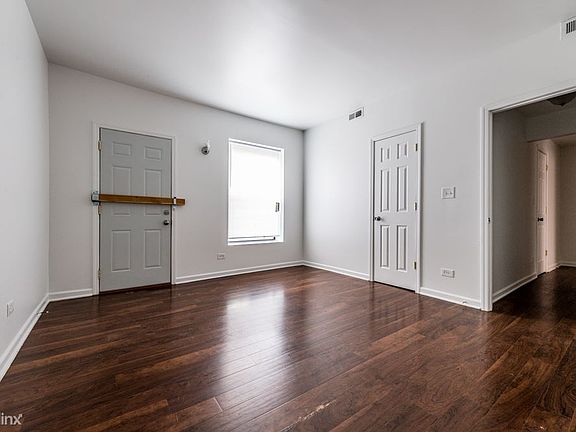 801 E Drexel Square Apartments Chicago Bedroom_01