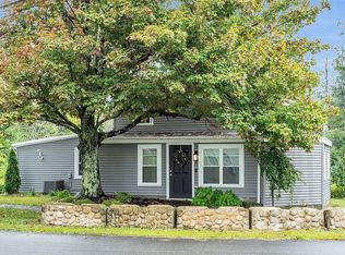 4 Townsend Harbor Rd, Lunenburg, MA 01462