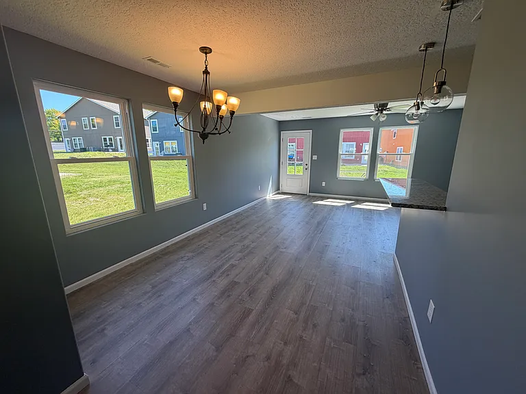 3013 NW Camellia Ct — Photo 6
