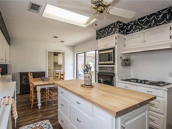3rd image of 5406 Ledgestone Dr