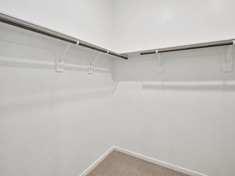 4210 Pine Springs Ct — Photo 36