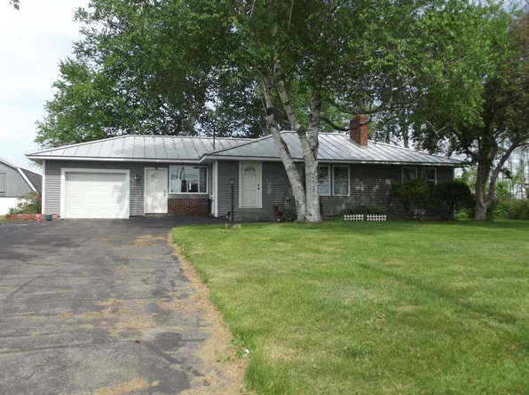 225 Skowhegan, Fairfield, ME 04937