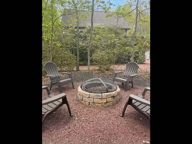 161 Piney Woods Dr — Photo 3