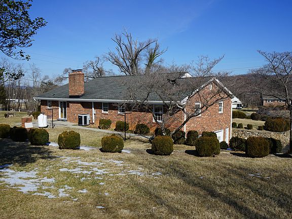 4th image of 2231 Hardy Rd