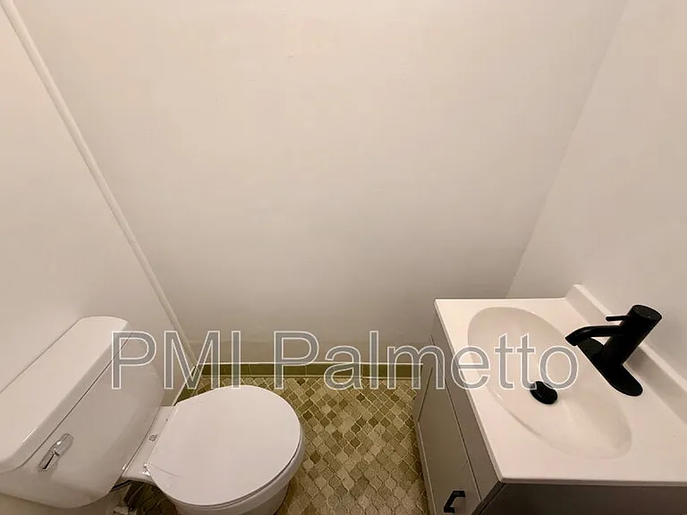 1241 Grove Park Ln — Photo 8