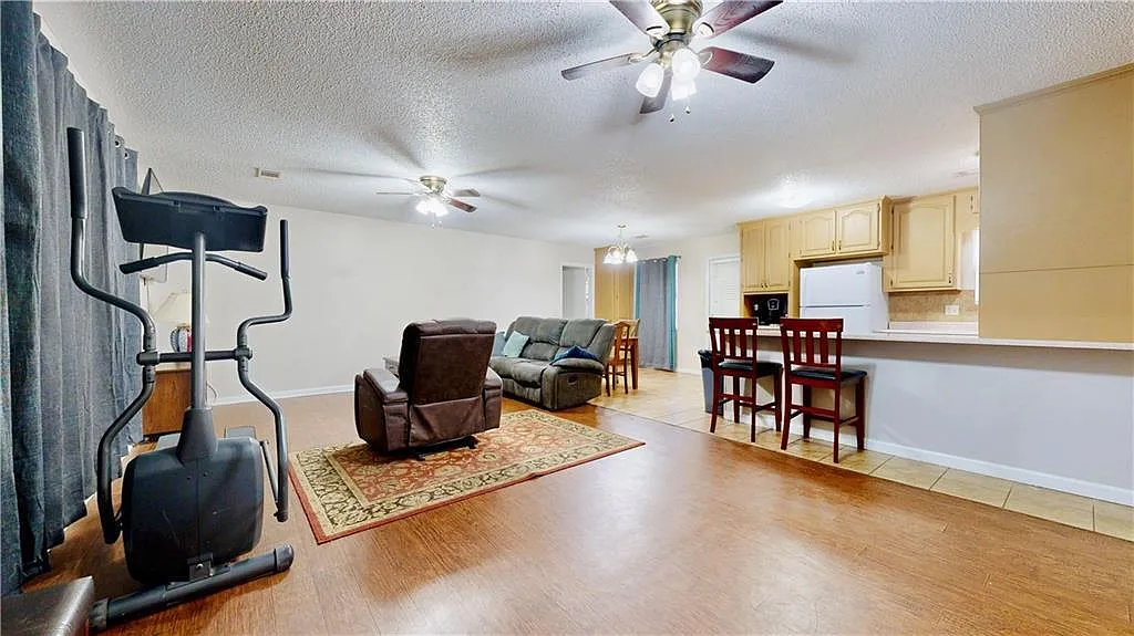 131 Fawn Lane - 1 — Photo 2