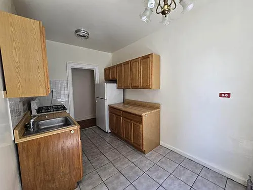 28-28 35th St #5 Photo 1