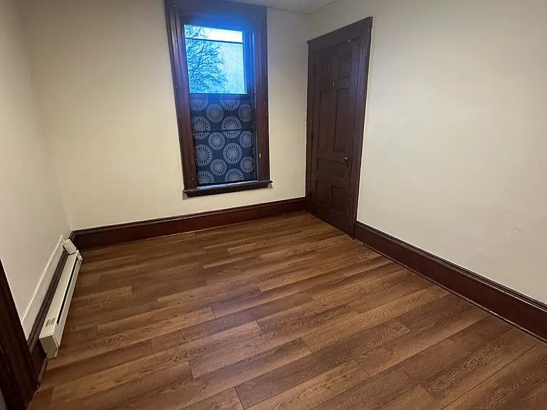 503 N Railroad St #C — Photo 5