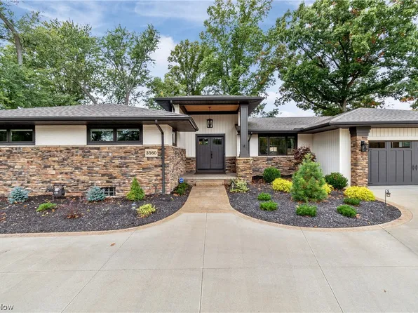 3560 S Main St, Akron, OH 44319