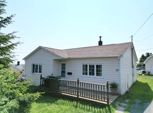 13 Hillview Ave, Stephenville, NL A2N1S6