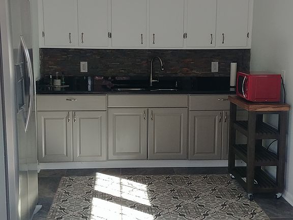 Slate tile with medalion...pantry