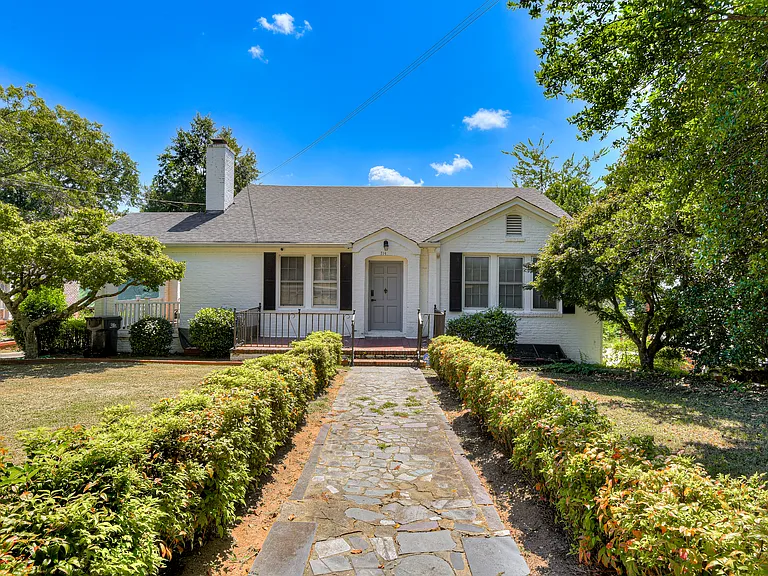 714 Hickman Rd — Photo 2
