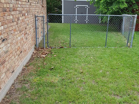 2nd image of 8514 Sweetwater Dr