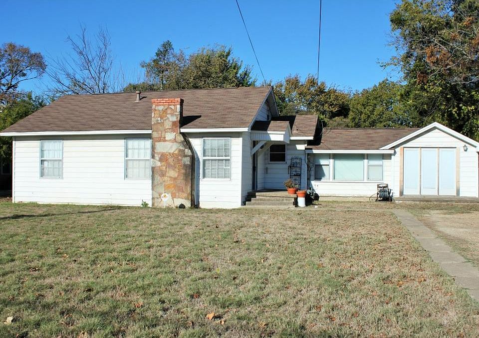 1st image of 211 Brown St