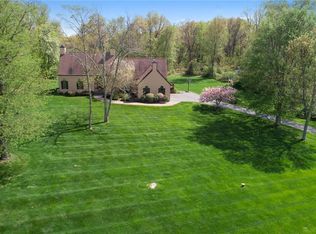 20 Watergate Dr, Amawalk, NY 10501