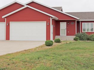 5807 Tiffany Dr, Bismarck, ND 58504