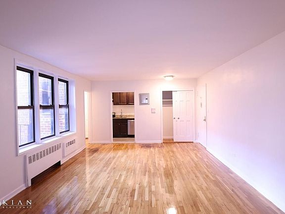 2nd image of 14345 Sanford Ave APT 302