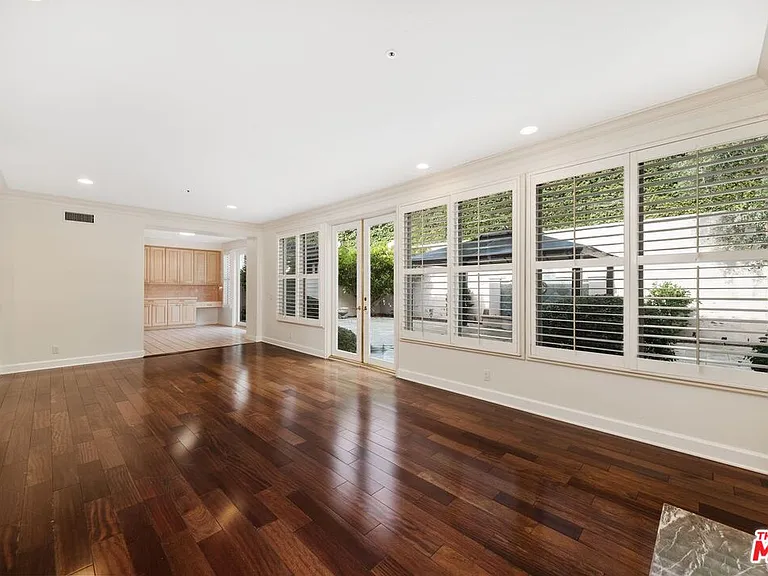 11815 Folkstone Ln — Photo 25