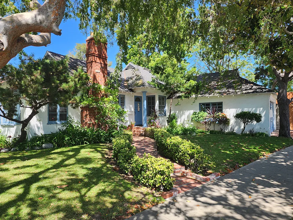10758 Farragut Dr