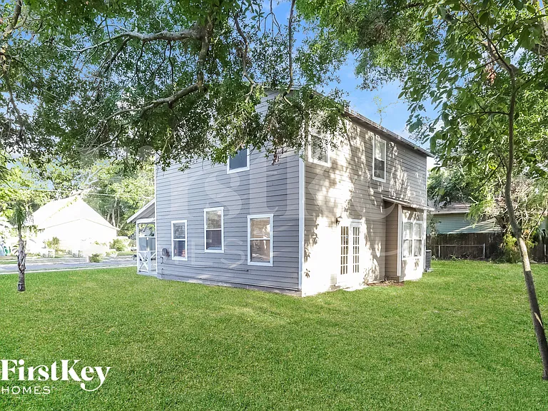 2916 N Jefferson St — Photo 17