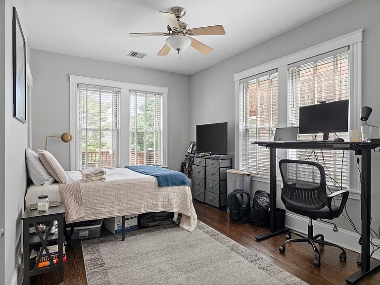 194 Emerson St #3 — Photo 4