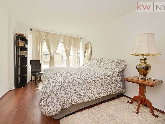 3rd image of 435 E 65th St APT 5E