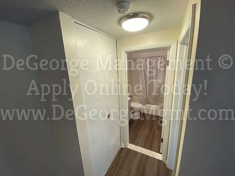 Avalon Apartments — Photo 37