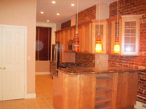1st image of 153 Mulberry St #2
