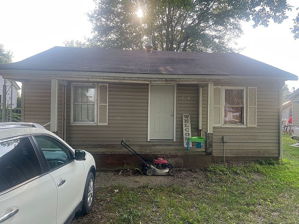 1st image of 715 Pecan St