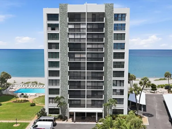 629 Alhambra Rd APT 702, Venice, FL 34285