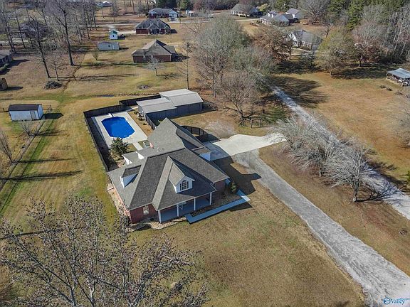 3rd image of 3011 County Road 327