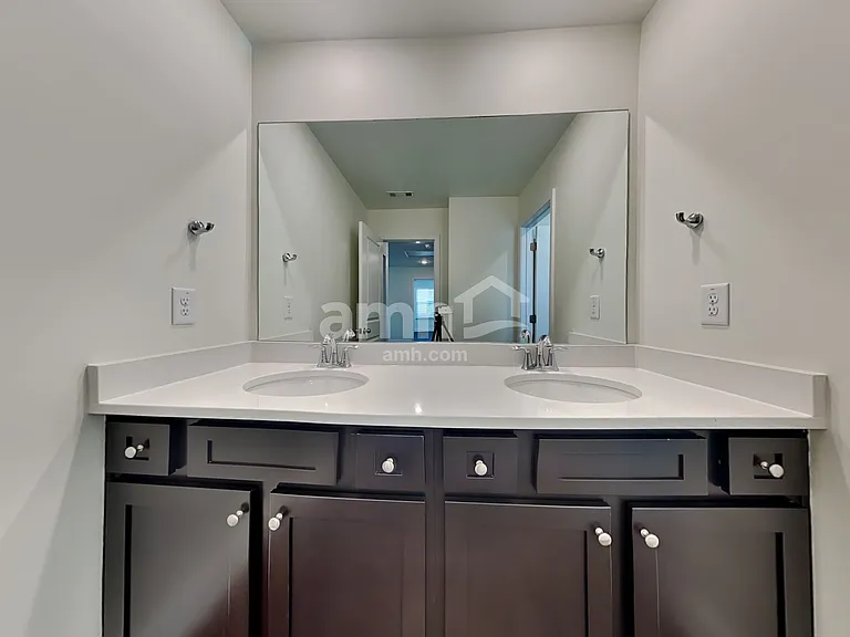 5253 Blue Mountain Dr — Photo 17