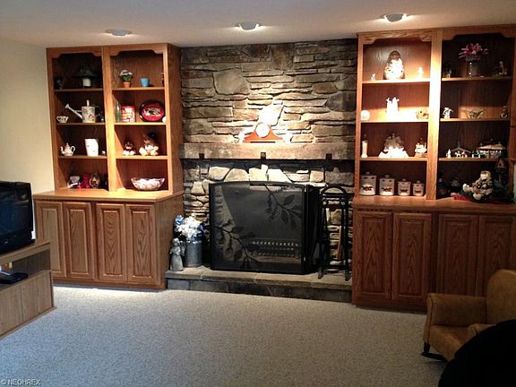 3rd image of 23372 Woodview Dr
