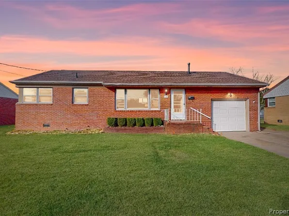 13 Catalina Dr, Hampton, VA 23664