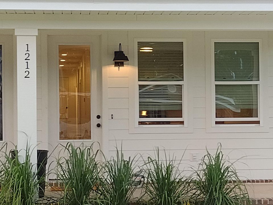 1st image of 1212 E Baars St