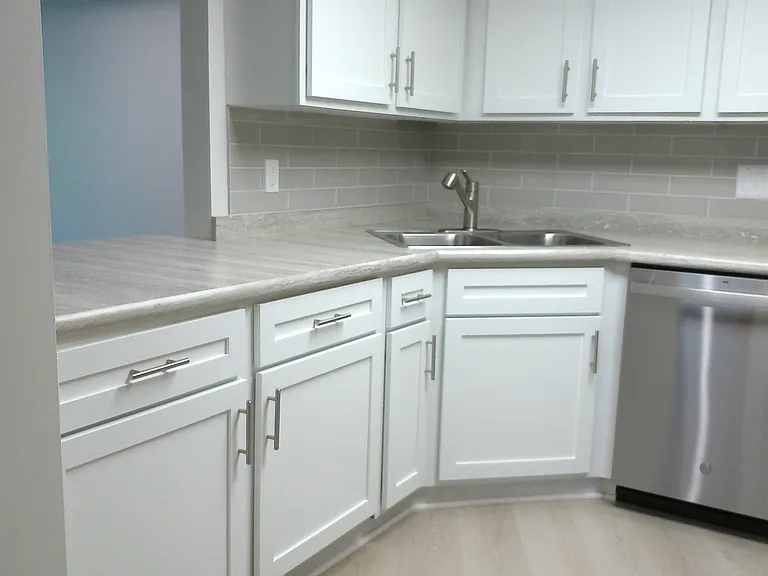 Oak Pointe Apartments — Photo 42